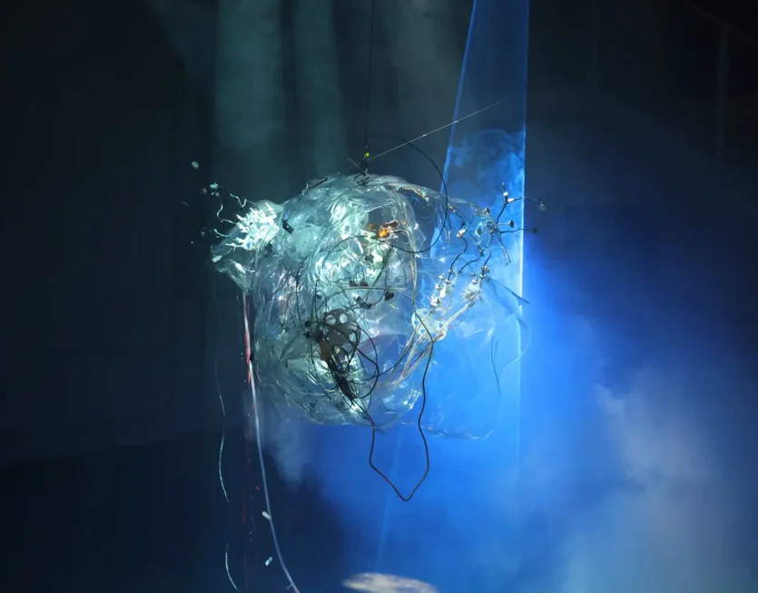 Unsettled_ Martina_Teigeiro_Verónica_Sabat_Cristina Planas_2